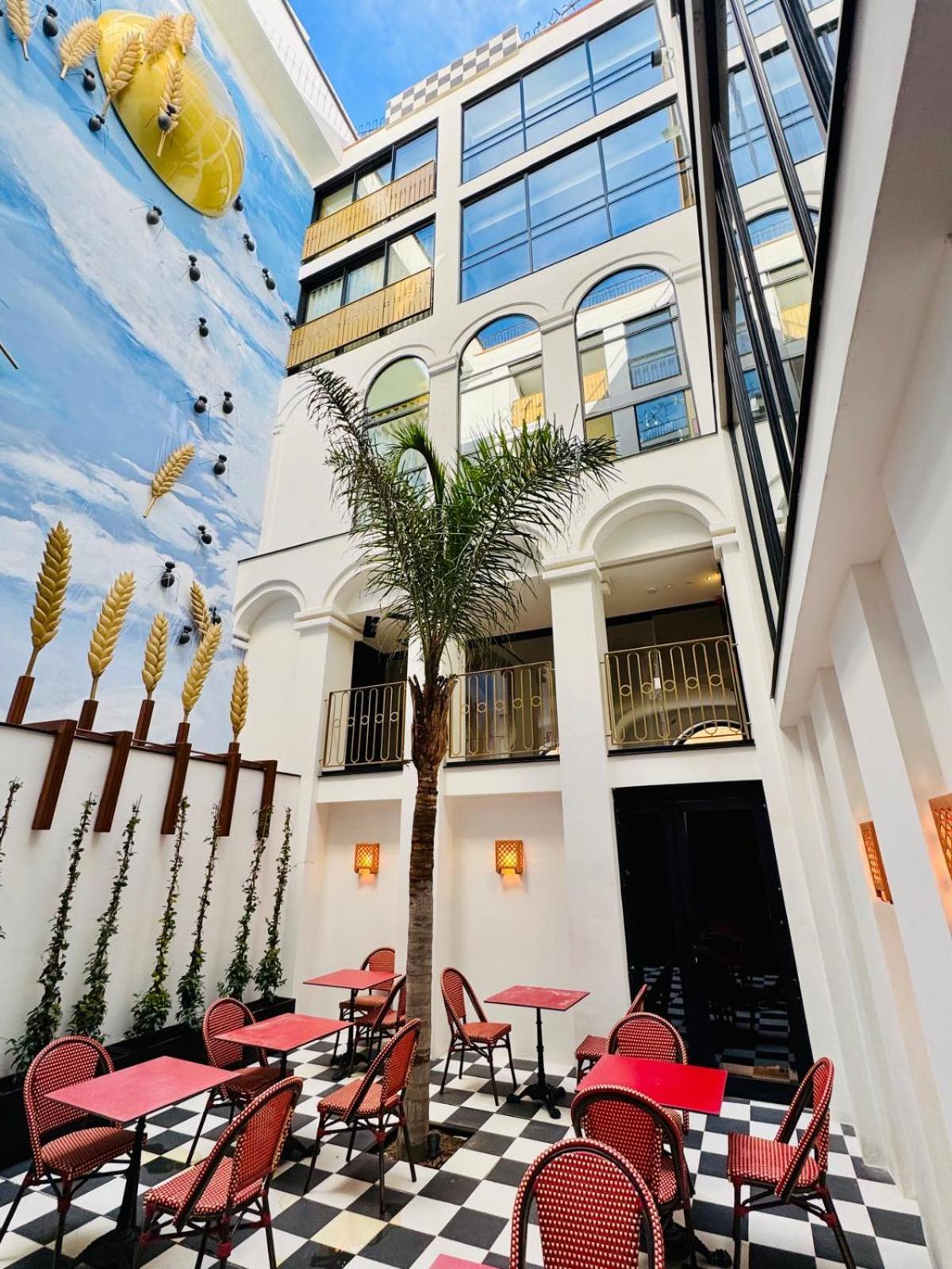 Hotel Divino & Apartments Figueres  Exteriér fotografie